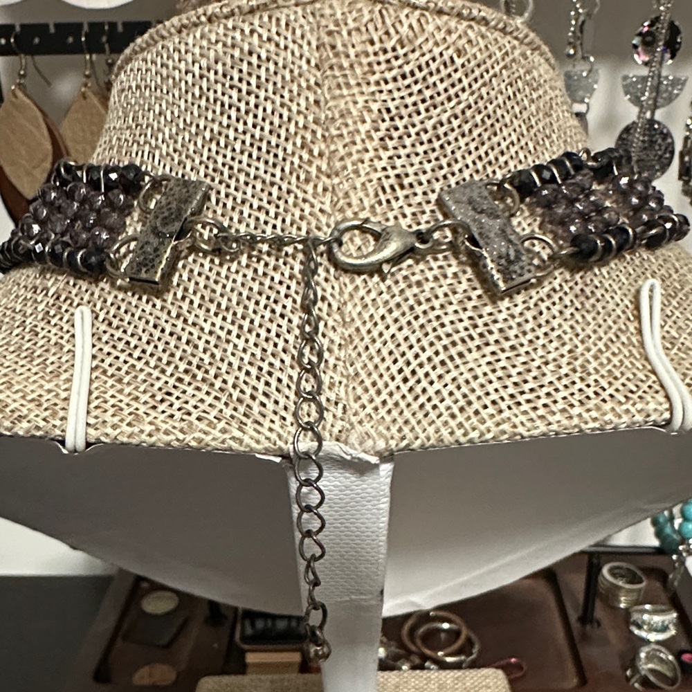 Elegant Black and Silver Statement Necklace - Picture 3 of 3